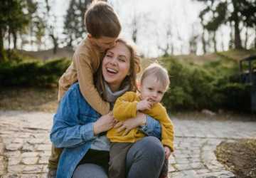 5 Smart Tips for Single Mothers: Managing Life with Ease