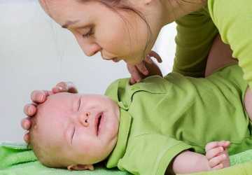 8 Effective Ways to Soothe a Crying Baby: Tried & Easy Tips