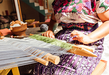 4 Ways to Support Local Artisans and Communities Through Ethical Fashion